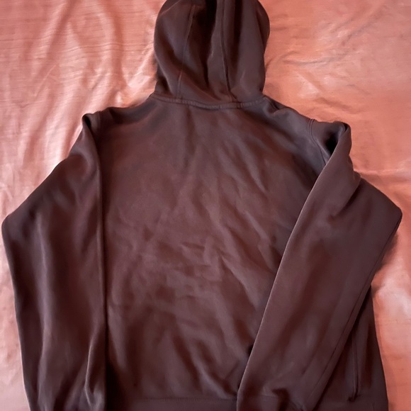 Hole - Picture 2 of 3